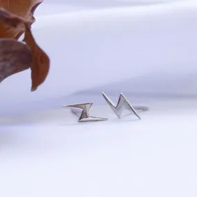 14K White Gold Lightning Stud Earrings