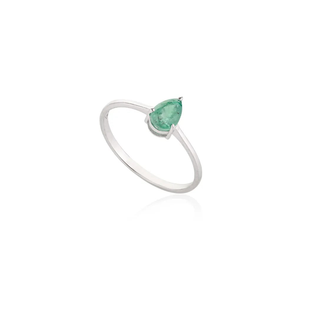 18K White Gold Emerald Ring