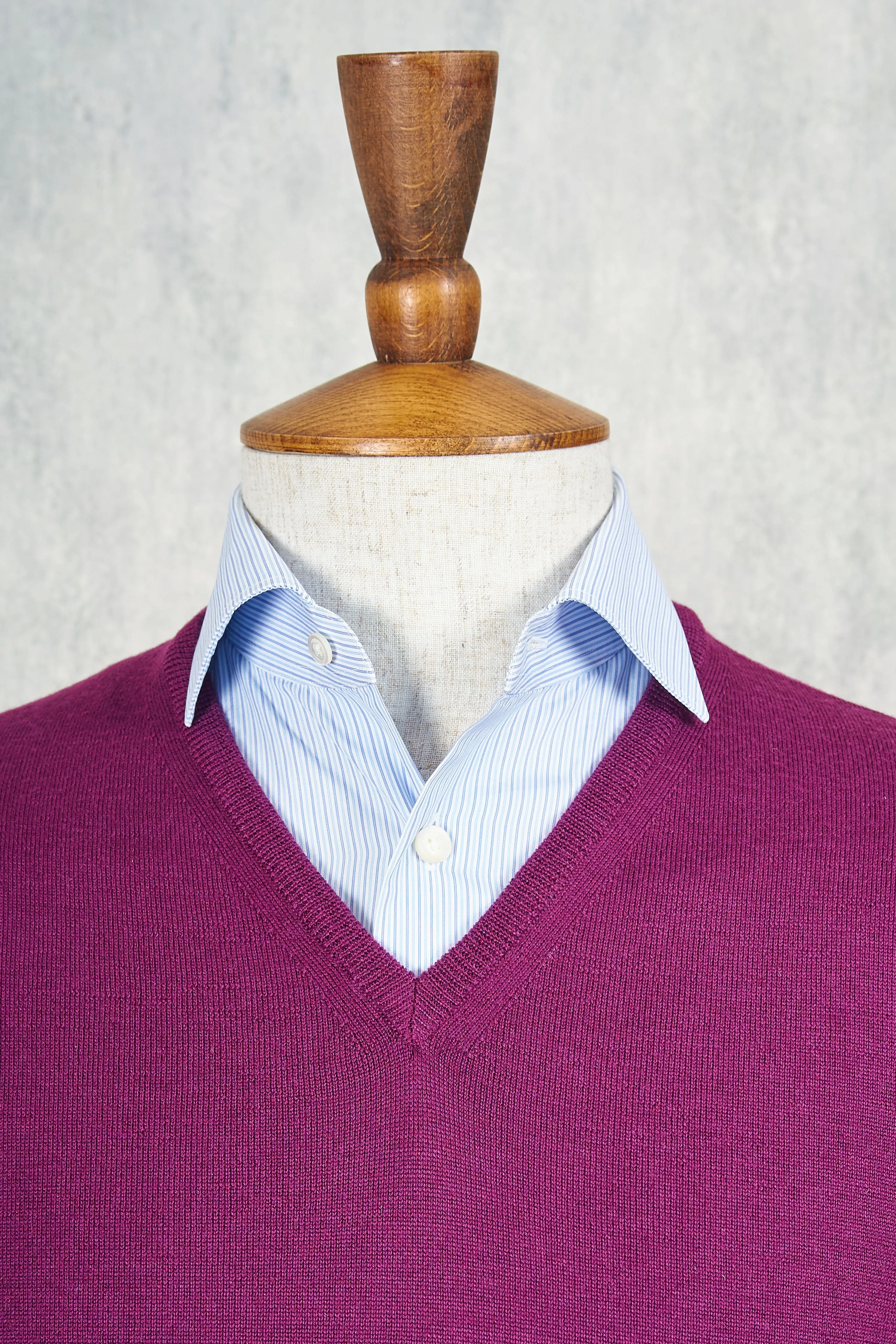 Ascot Chang Purple Extra-Fine Merino Wool V-Neck Sweater