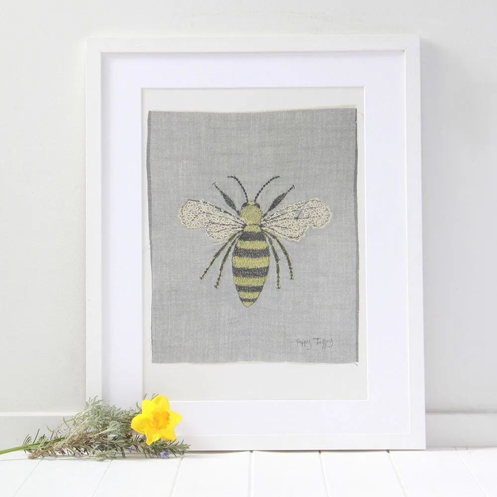 bee - A3 print