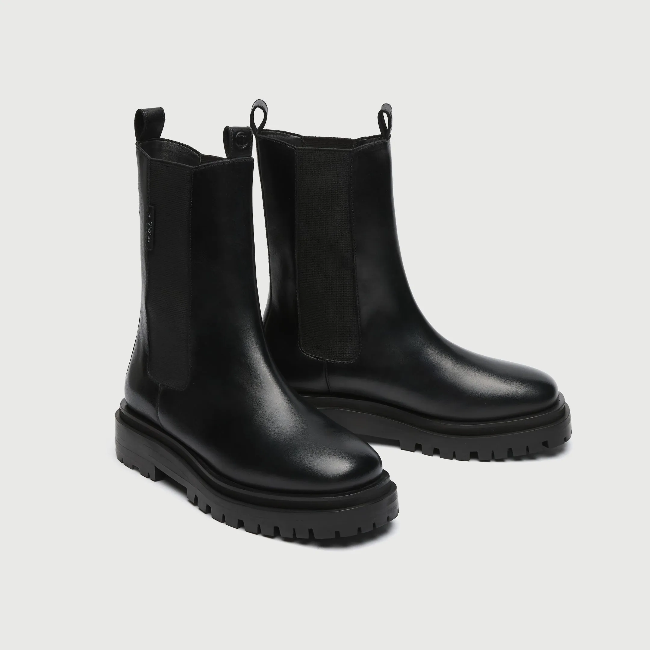 Dana Chelsea Boot