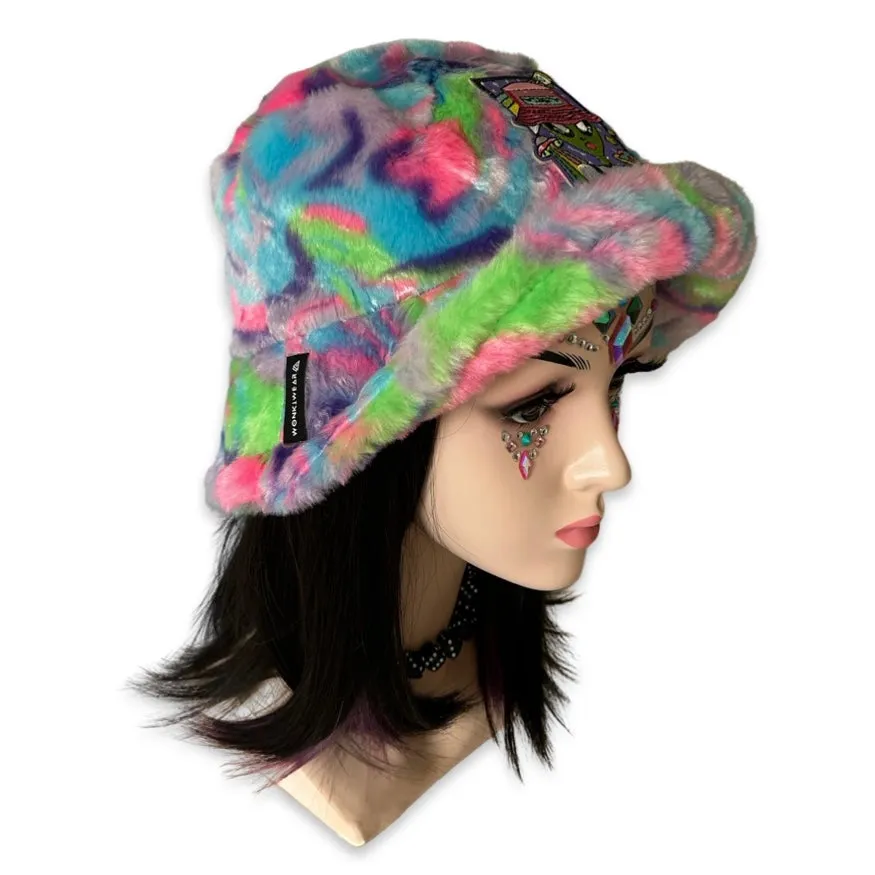 Handmade multicoloured animal print furry bucket hat - Trippy alien