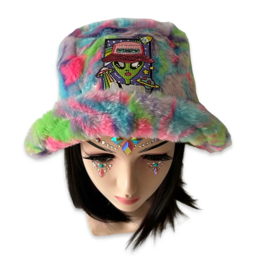 Handmade multicoloured animal print furry bucket hat - Trippy alien