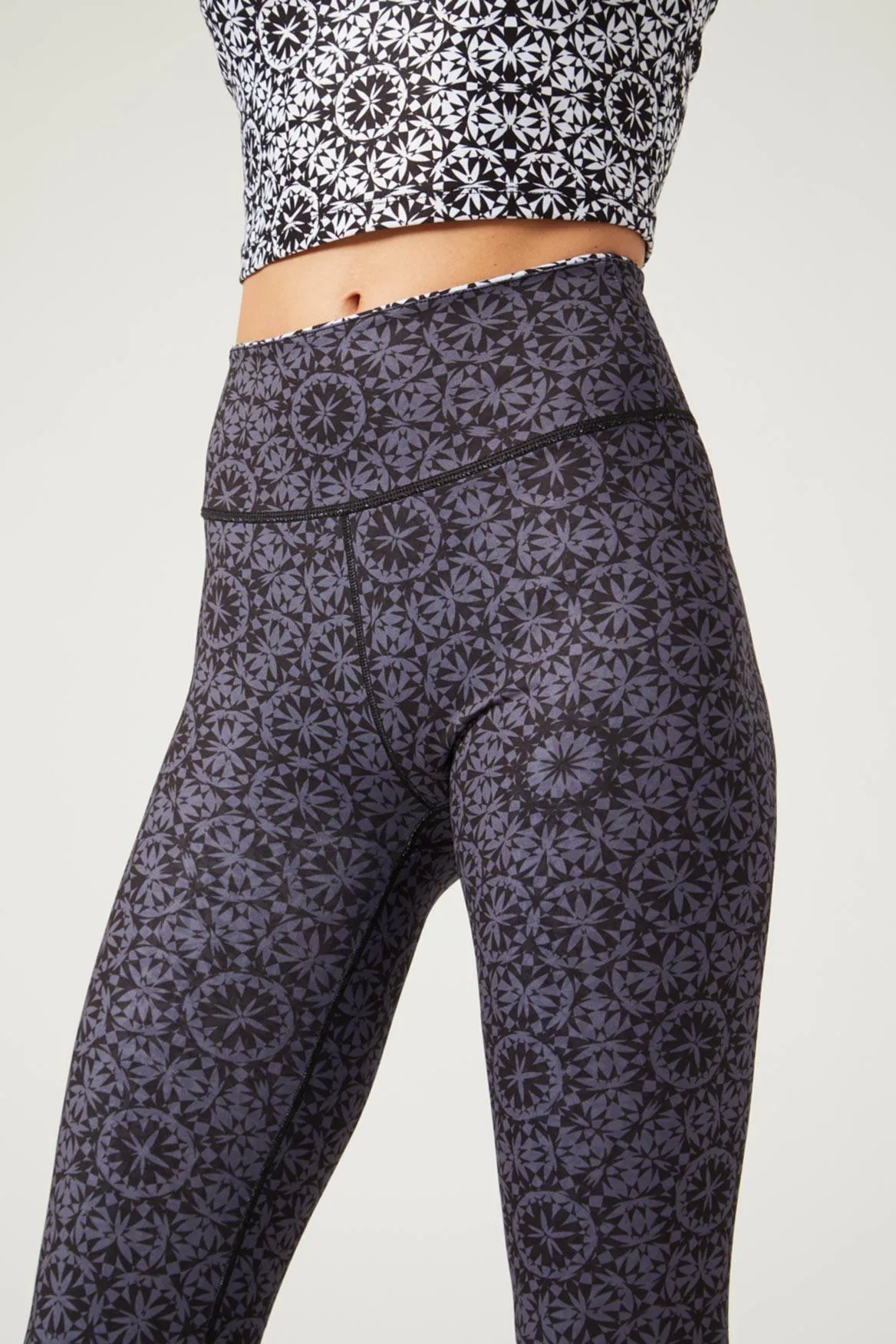 High Waist Reversible Legging Mandala Black