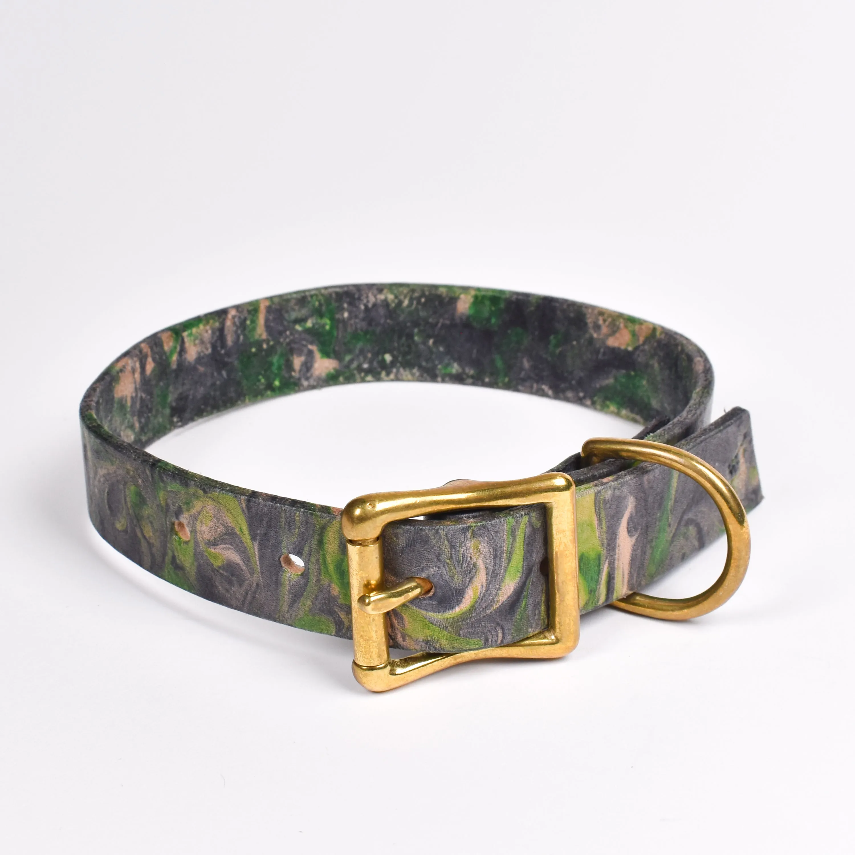 Medium Dog Collar • Marbled Leather