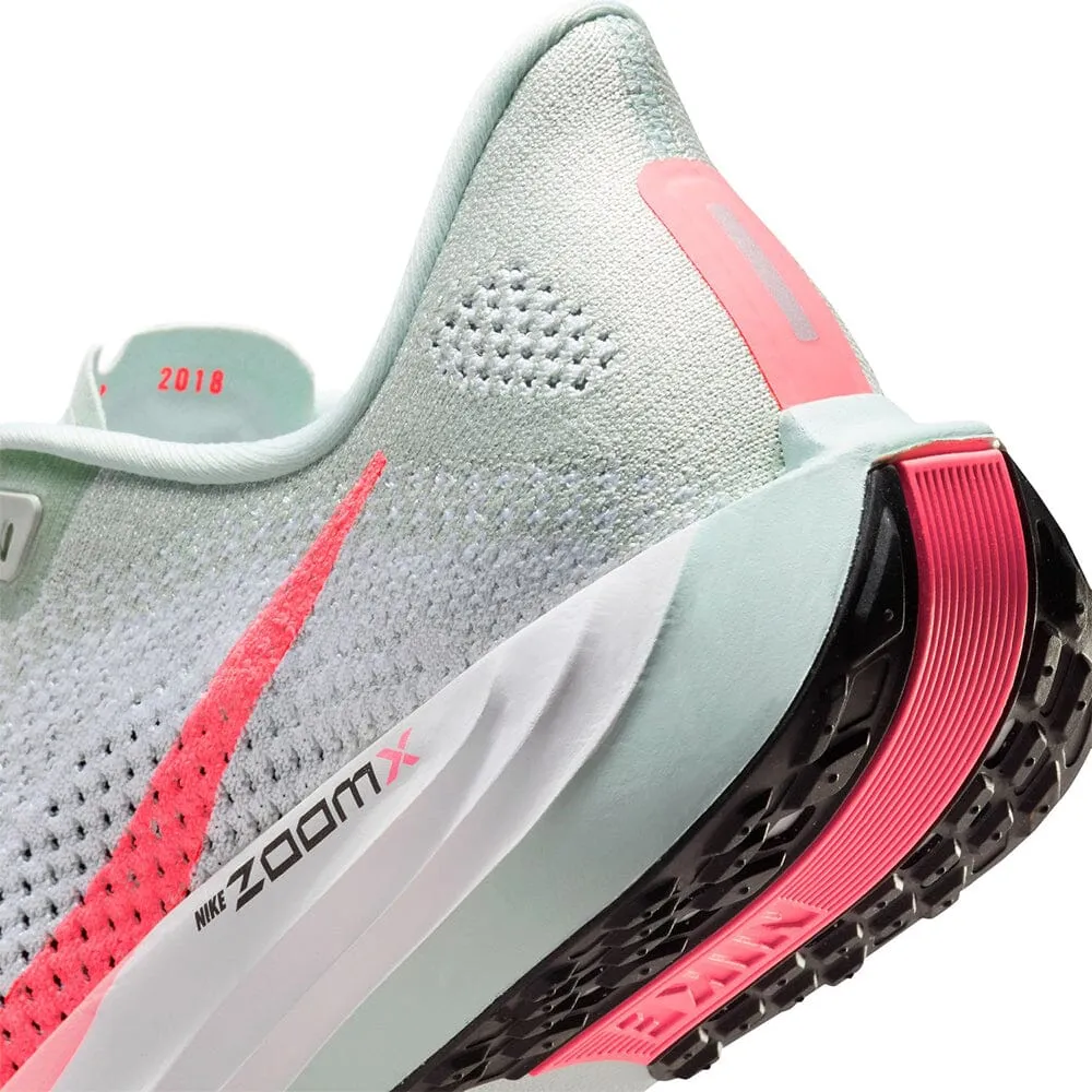 Nike Women's Pegasus Plus